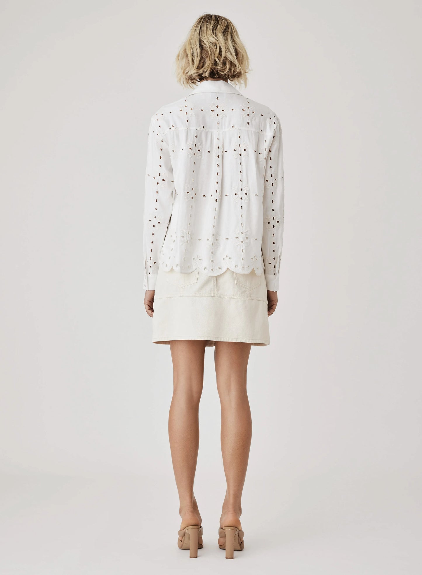 White Haven Shirt by Esmaee - in XS | SWAACE