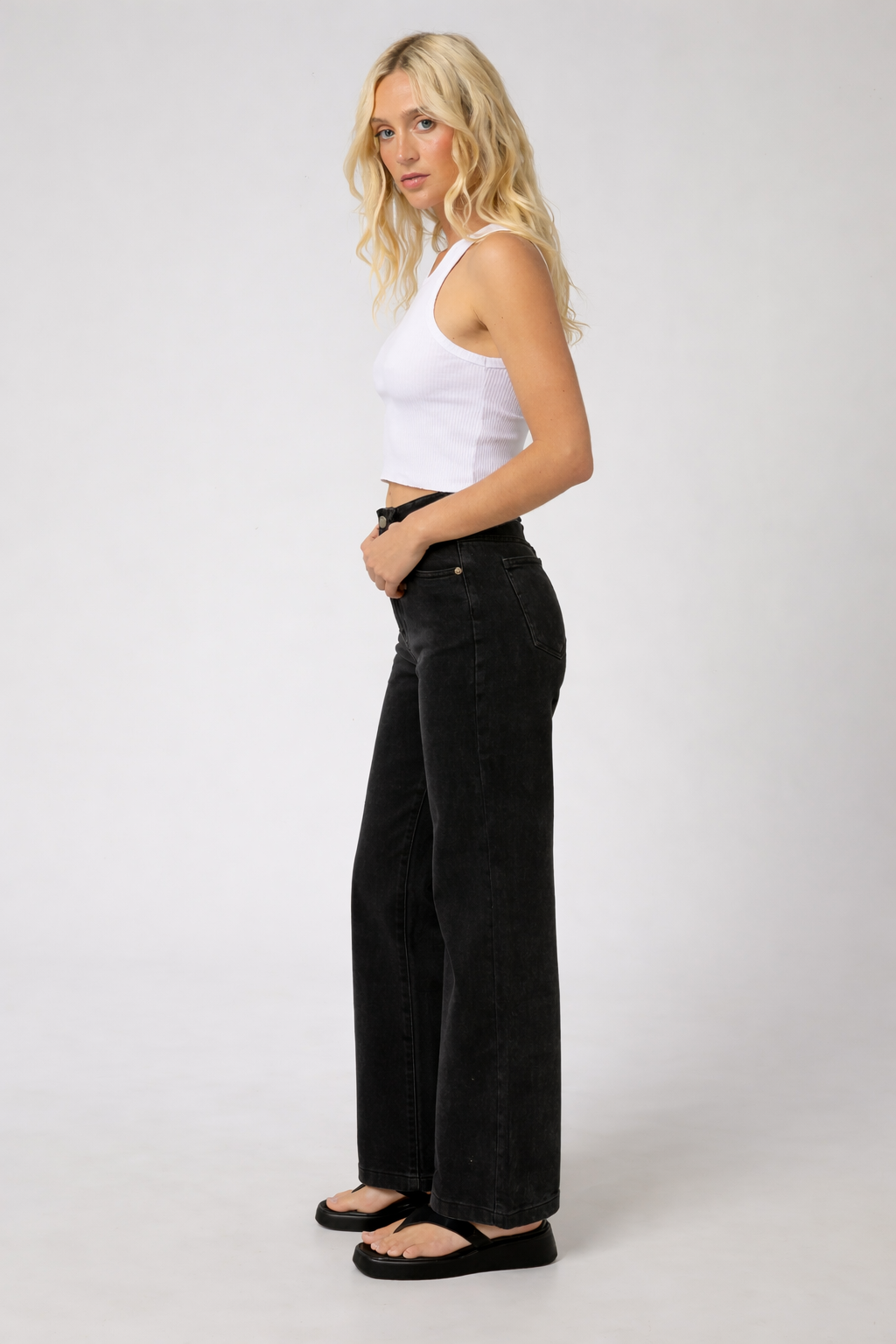 Jacqui Wide Leg Petite Jeans - Washed Black
