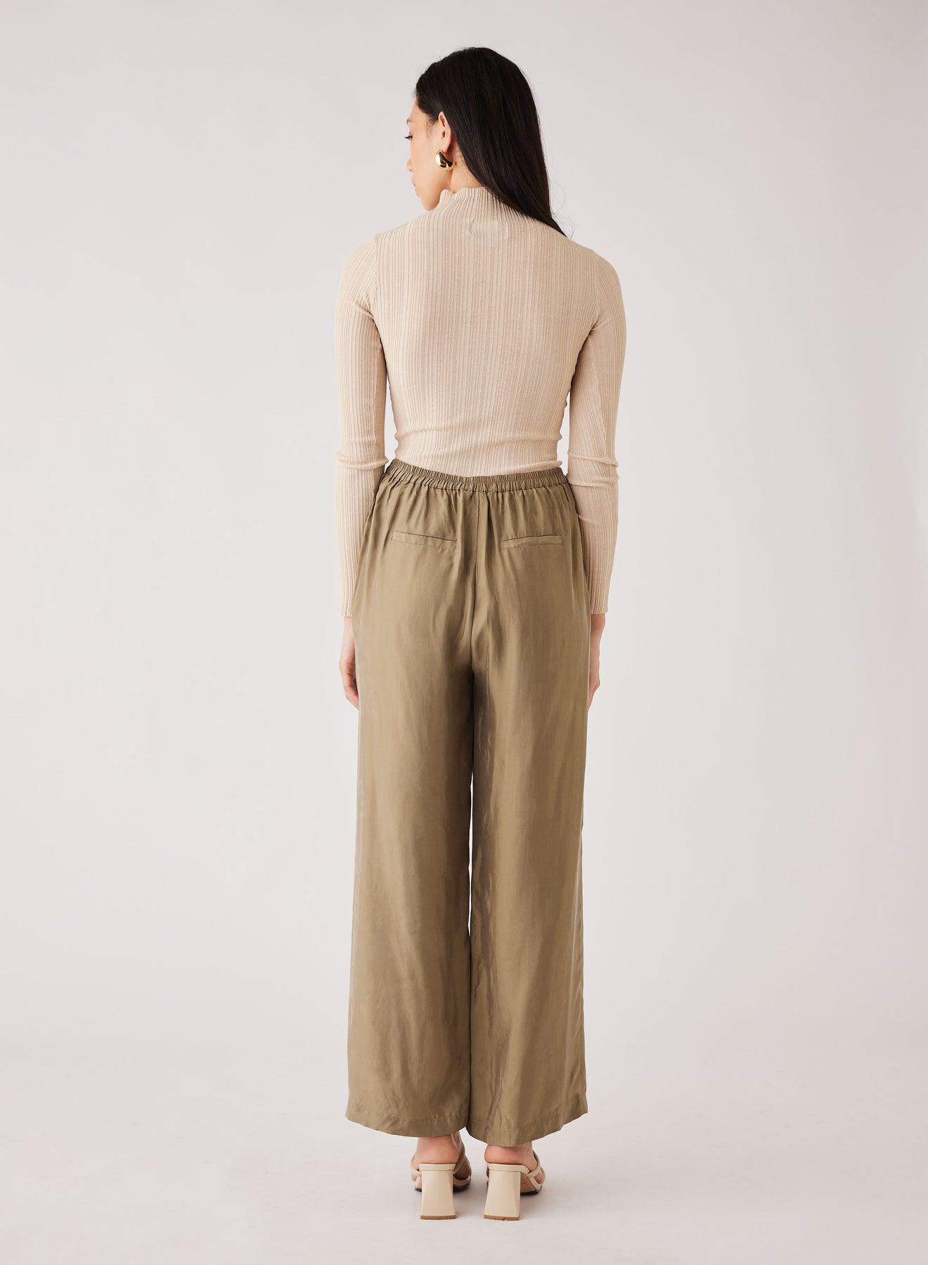 Vine Pants - Olive by Esmaee - in XS | SWAACE