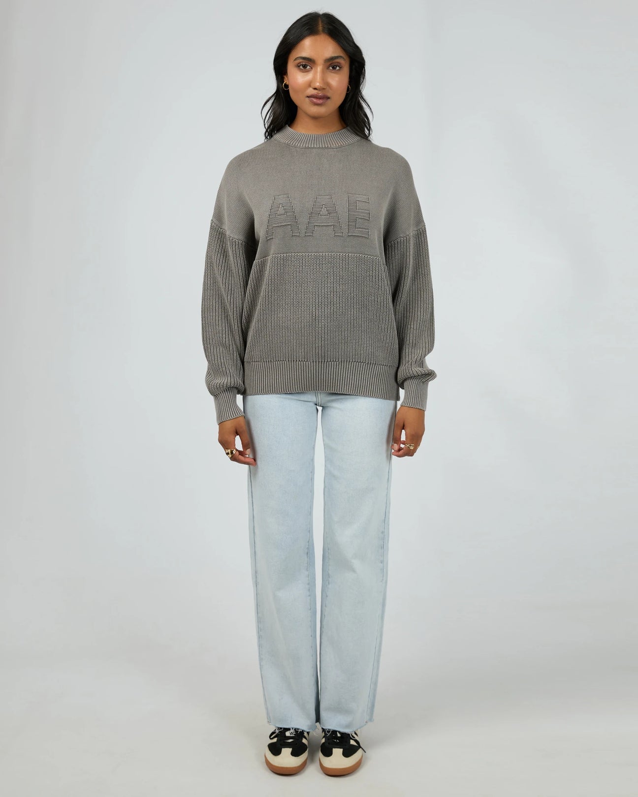 Vital Washed Knit Crew - Charcoal