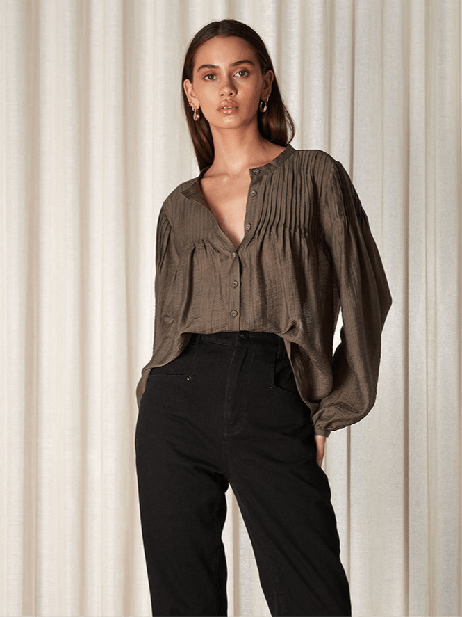 Clove Blouse - Dark Olive by Esmaee - in XS | SWAACE