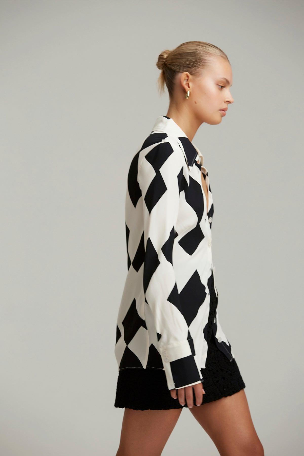 Emergent Adore You Shirt by C/MEO Collective - in XS | SWAACE