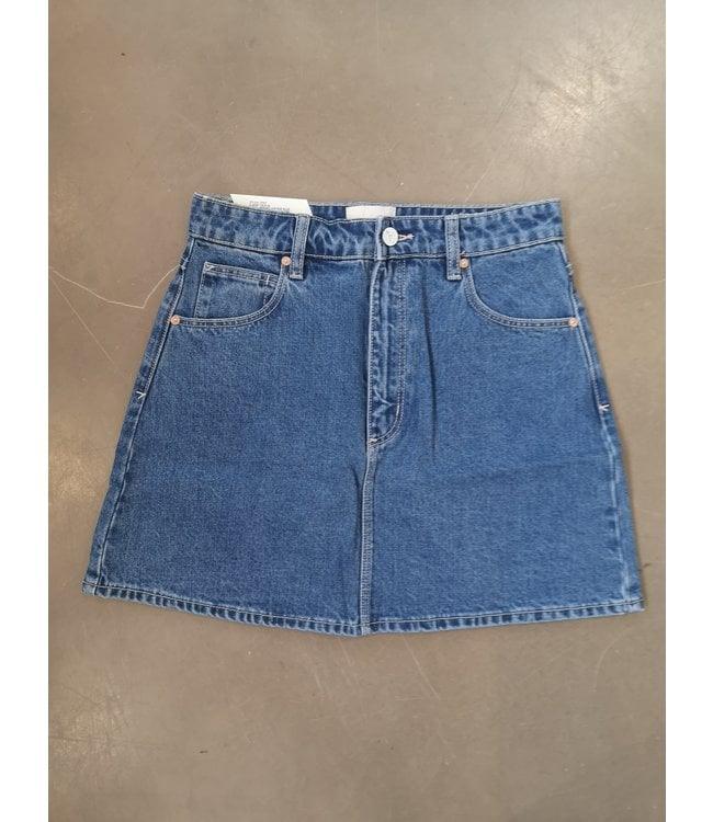 A Skirt Cecilia - Mid Vintage Blue by Abrand Jeans - in 8/26 | SWAACE