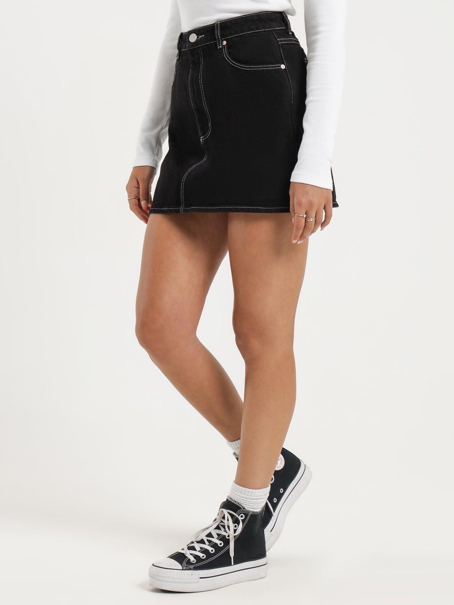 A Skirt Maddy - Black by Abrand Jeans - in 8/26 | SWAACE