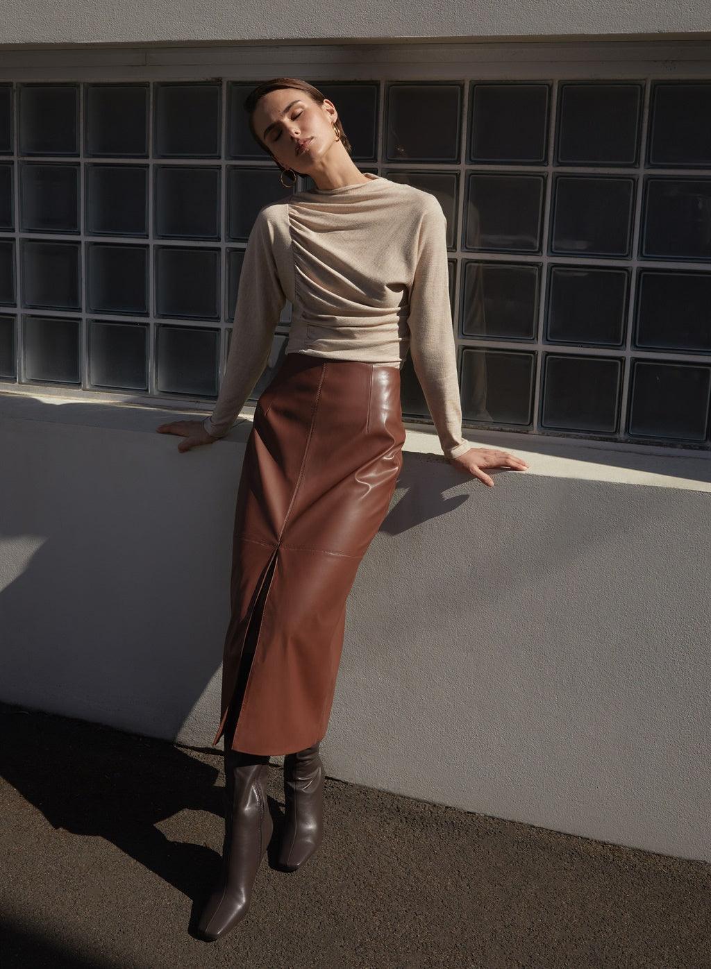 Rocco Midi Skirt - Nutmeg by Esmaee - in XS | SWAACE