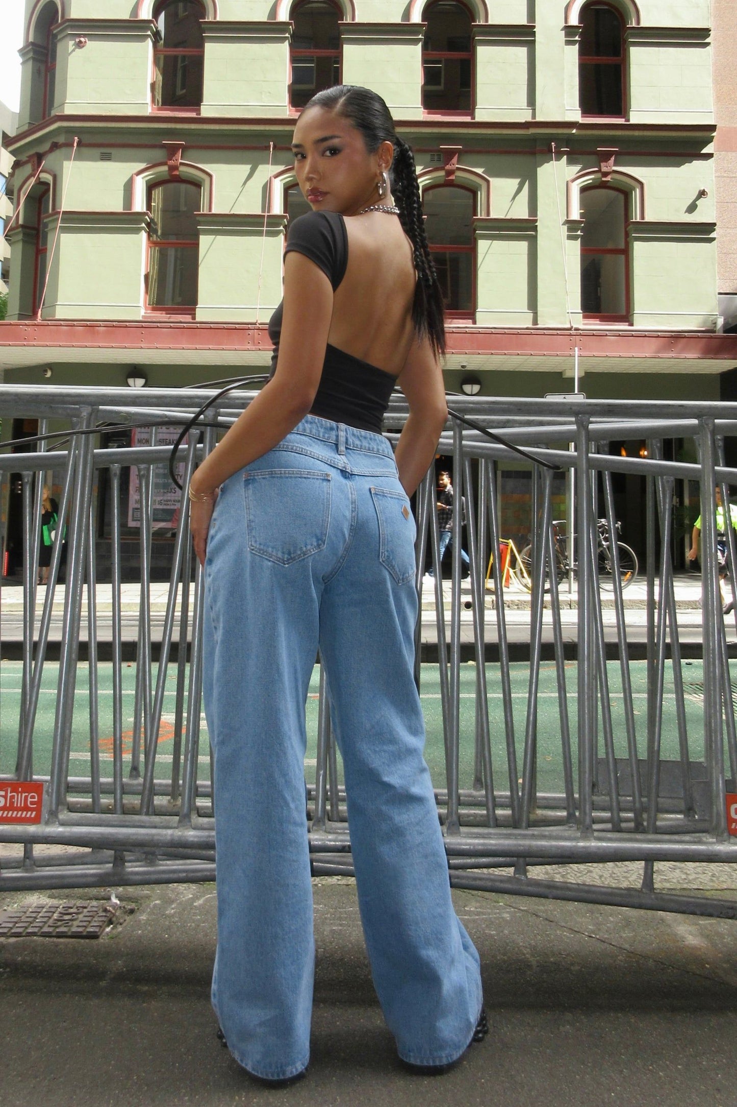 95 Baggy Petite Gigi Jeans - Mid Blue - Abrand Jeans