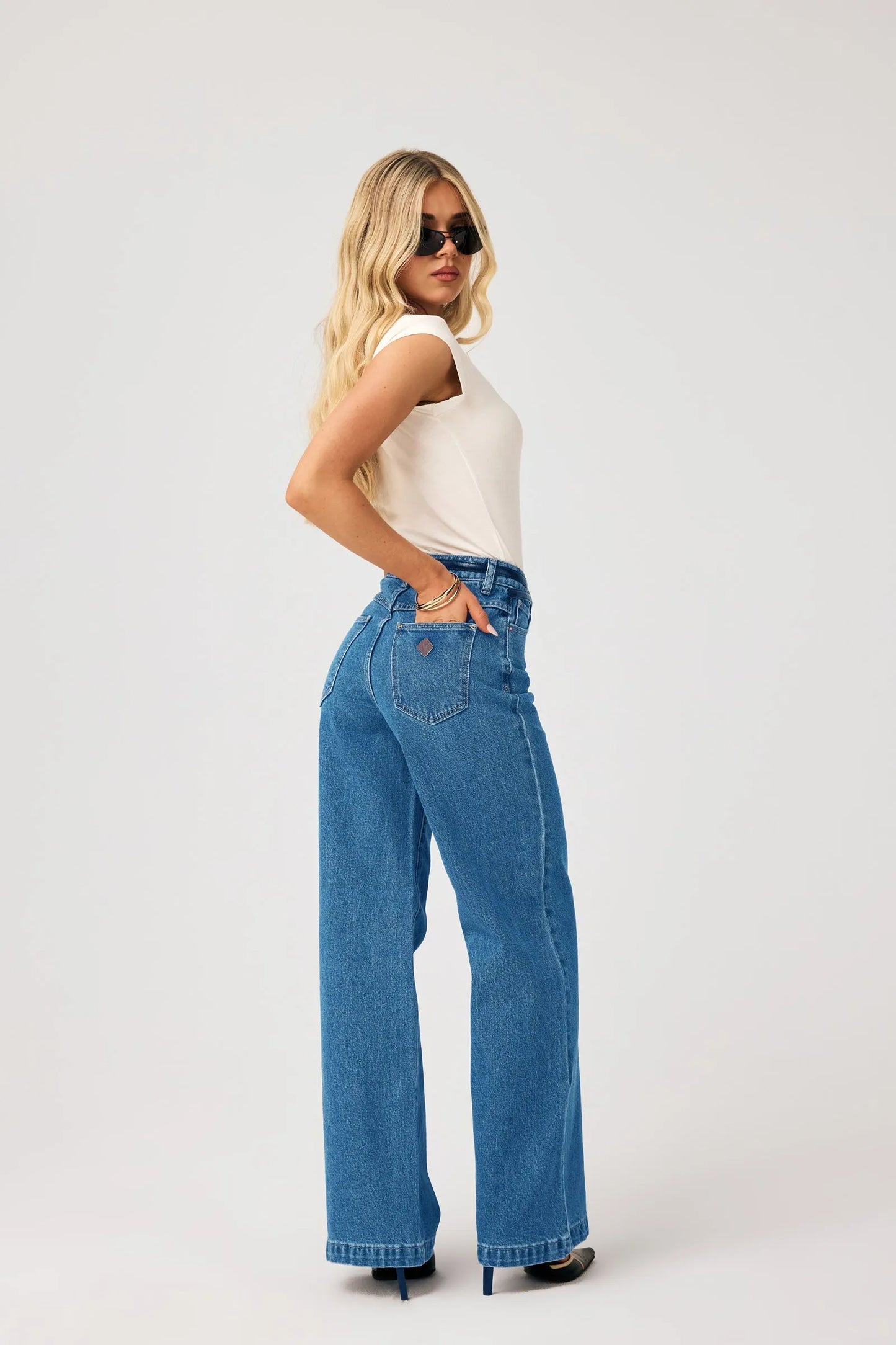 94 High & Wide Petite Eva OG Jeans - Organic Mid Blue