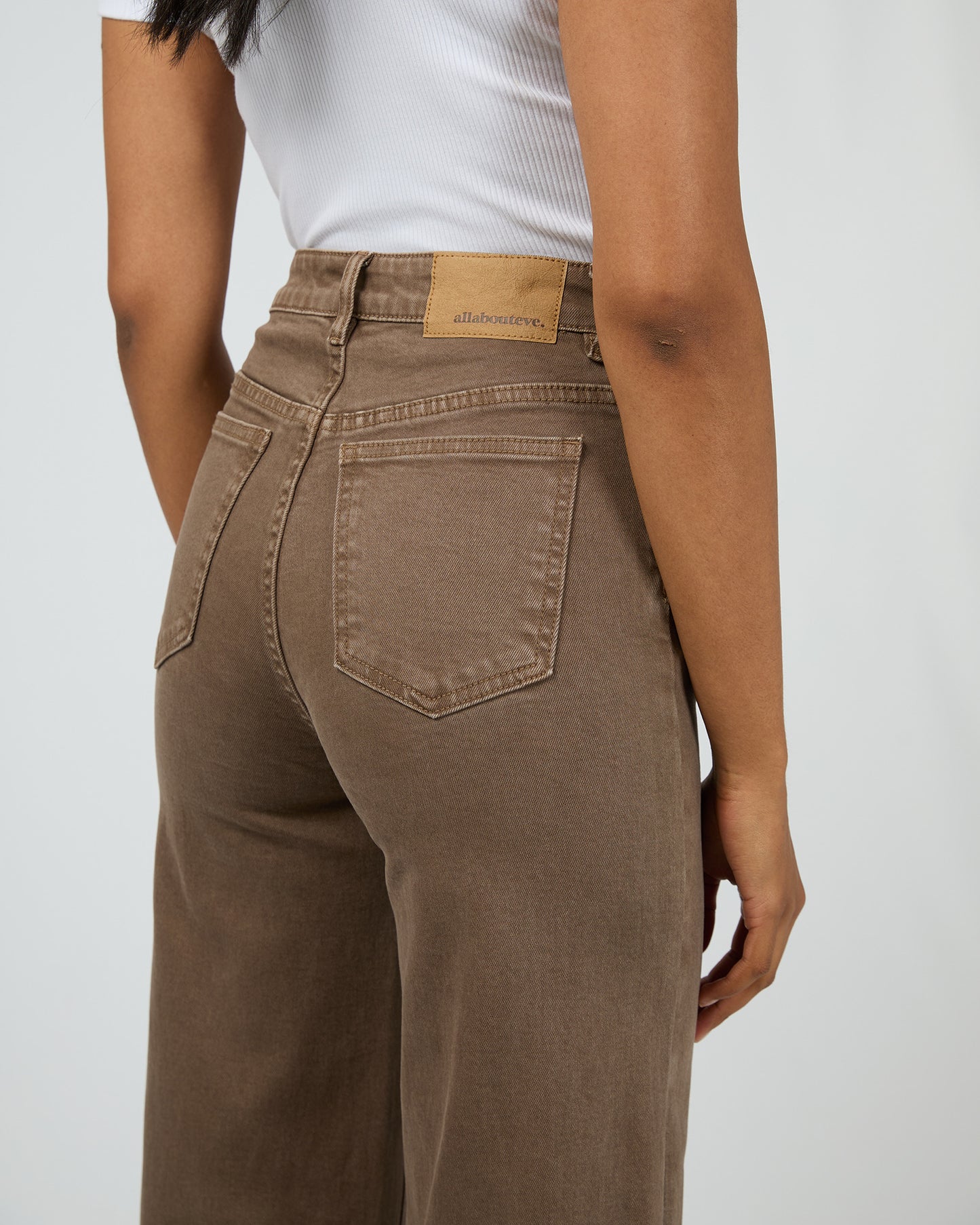 Jacqui Wide Leg Jeans - Coco