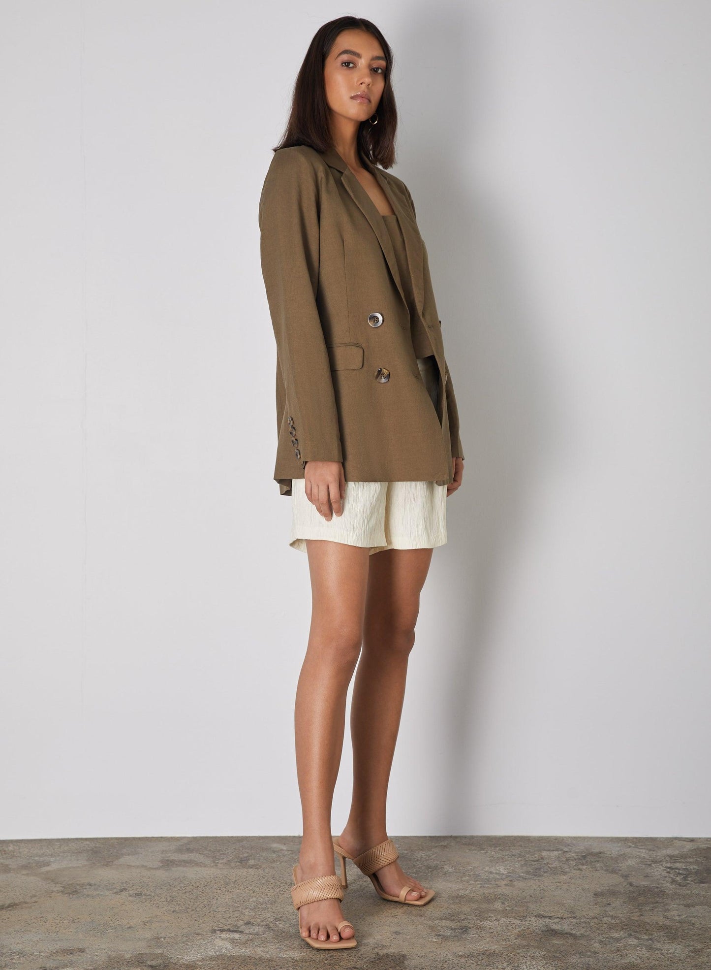 Vesper Blazer - Olive by Esmaee - in XS | SWAACE