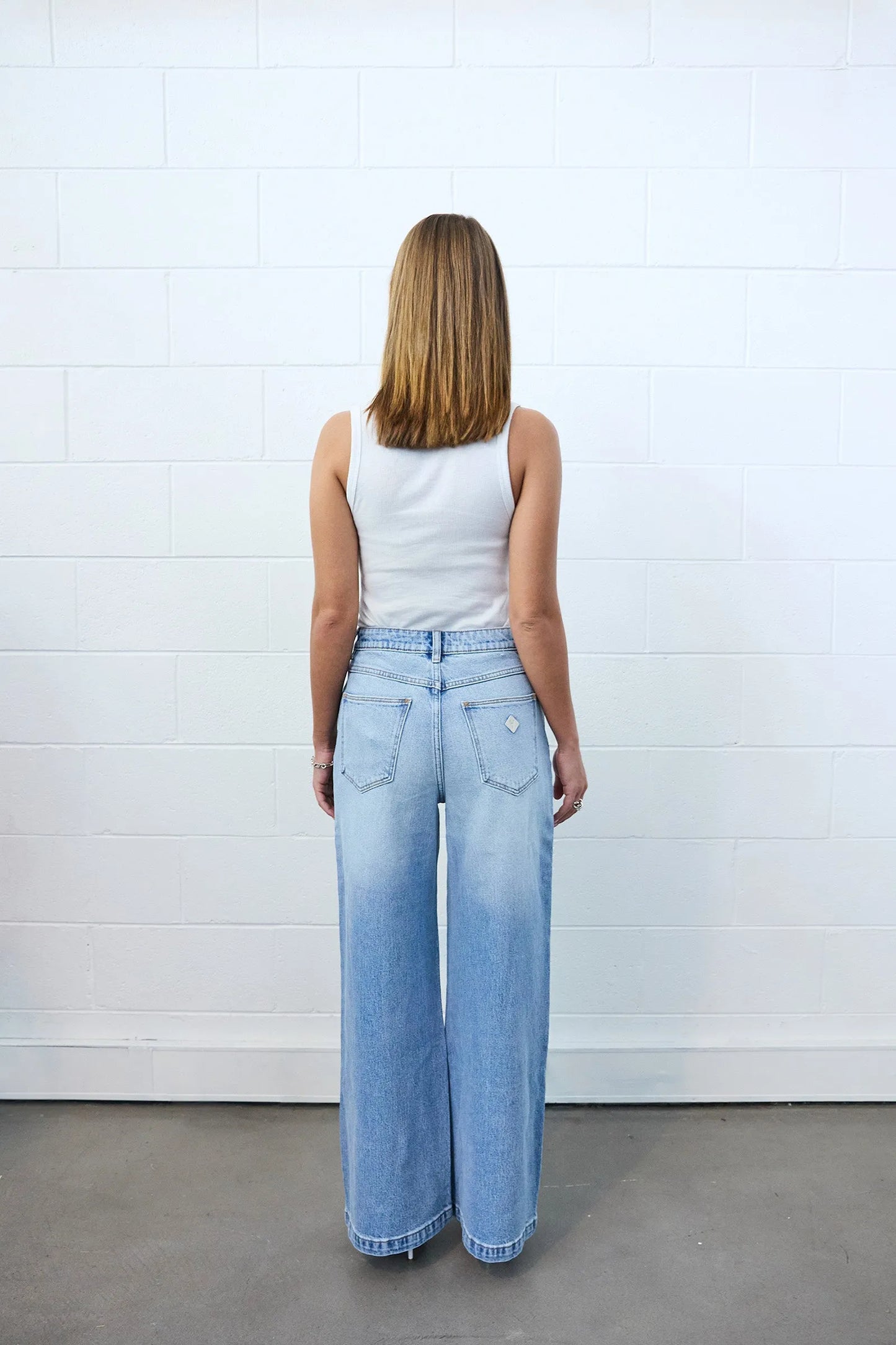 94 High & Wide Petite Jody Jeans