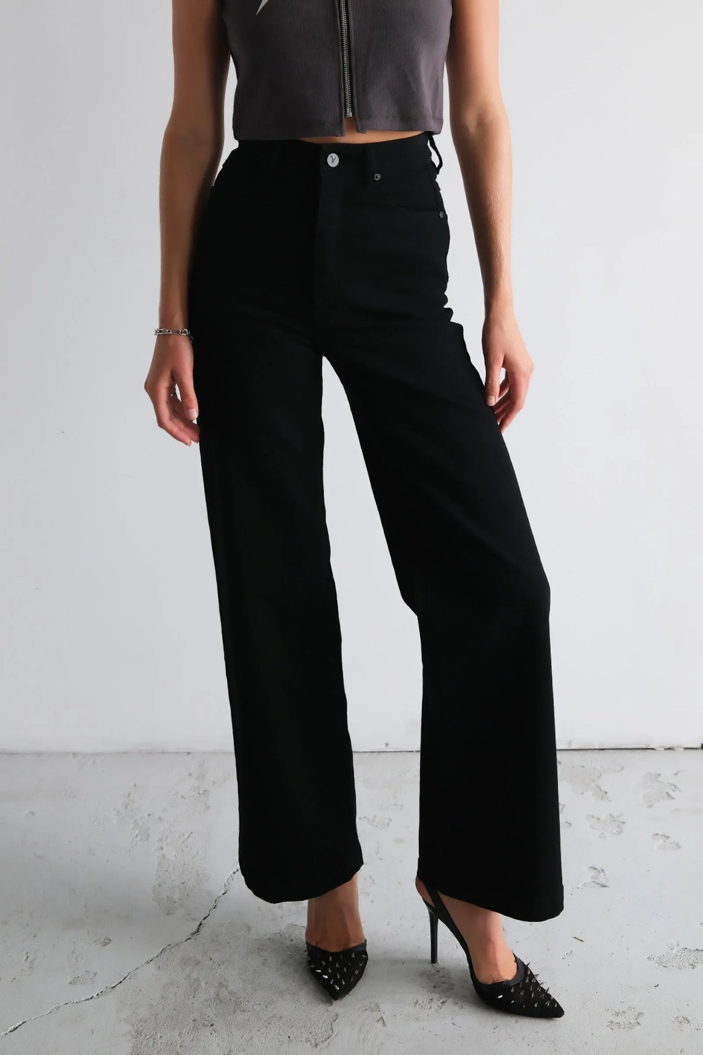94 High & Wide Nellie Jeans - Black
