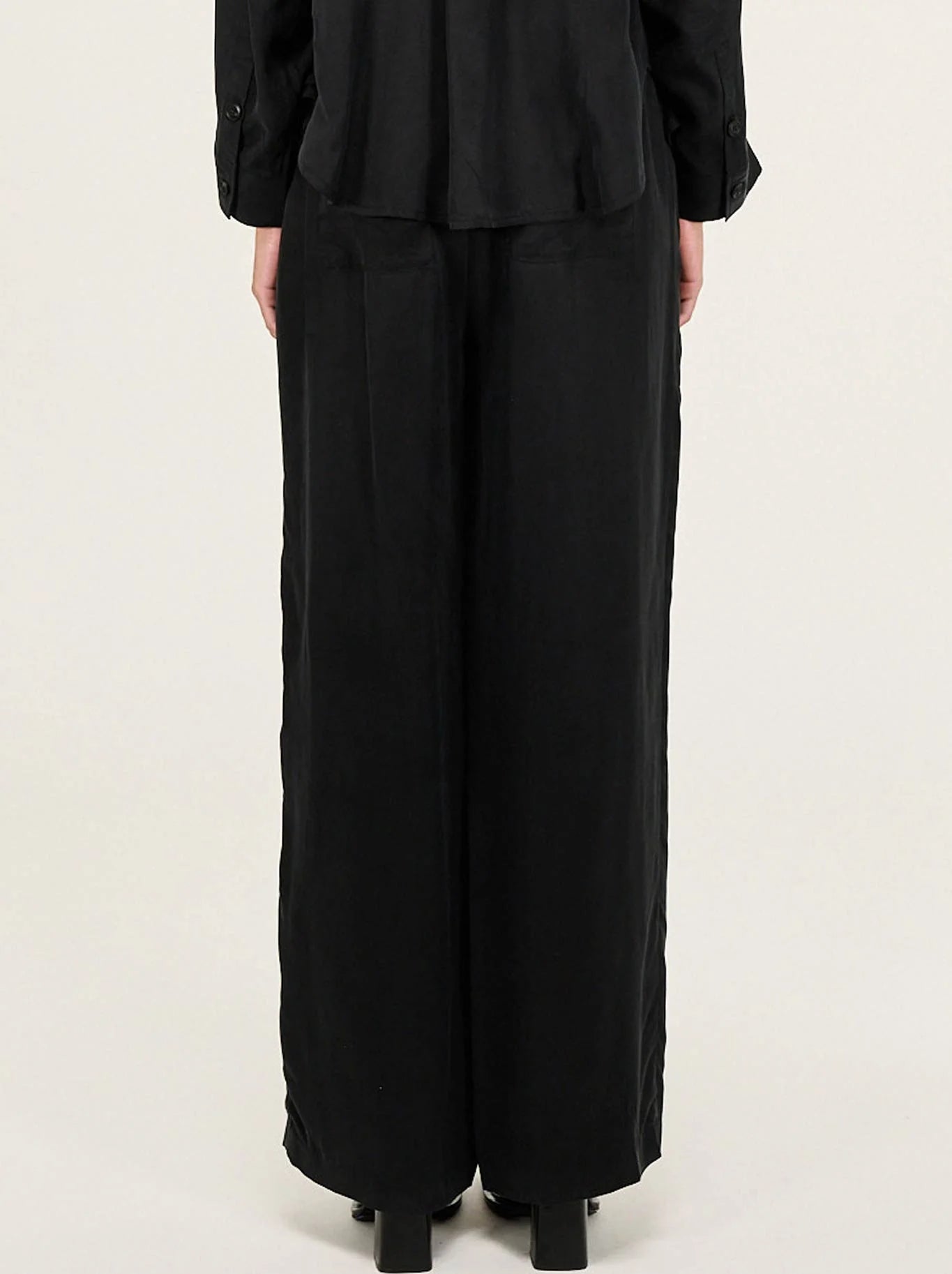 Sylvia Cupro Relaxed Pant - Black