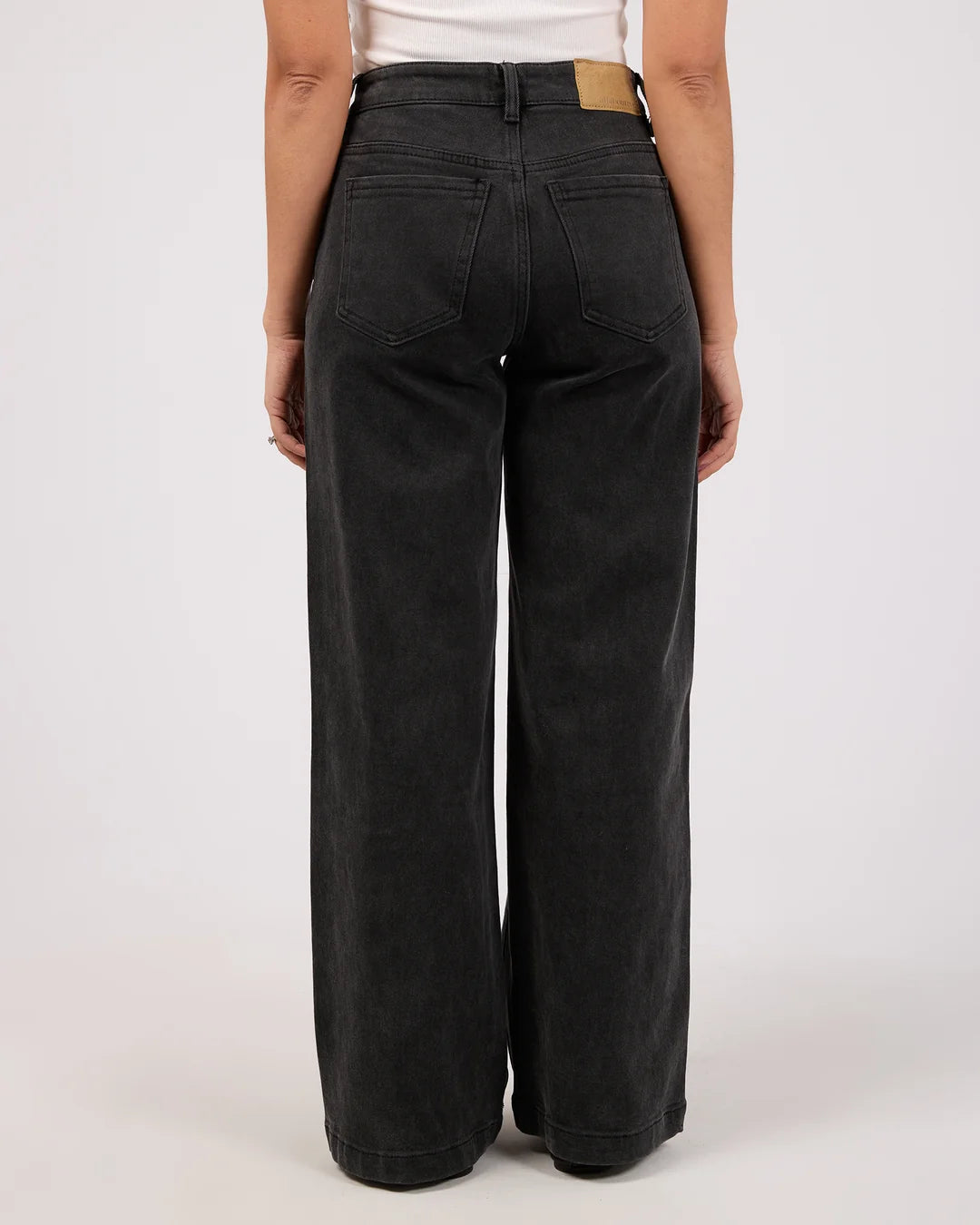 Jacqui Wide Leg Petite Jeans - Washed Black