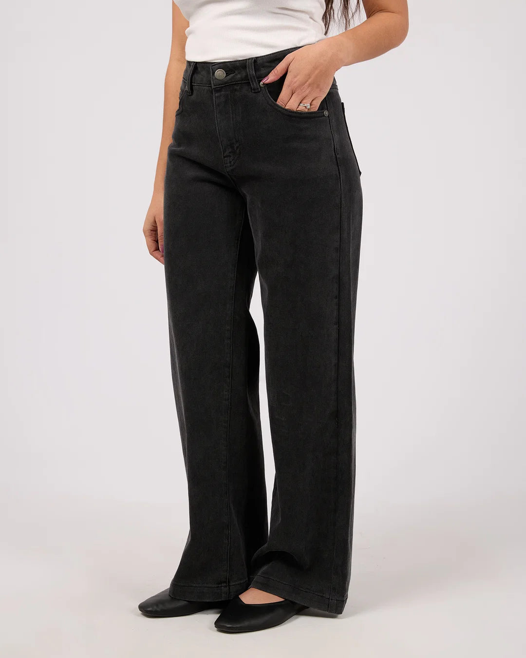 Jacqui Wide Leg Petite Jeans - Washed Black