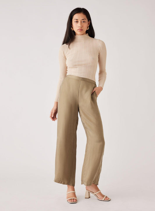 Vine Pants - Olive by Esmaee - in XS | SWAACE