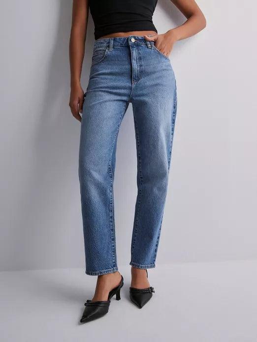 A 94 High Slim Felicia Jeans - Mid Vintage Blue by Abrand Jeans - in 8/26 | SWAACE